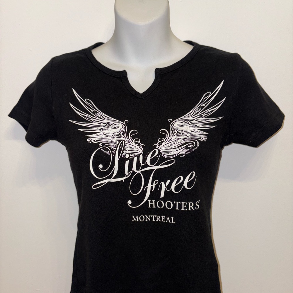 Hooters T-Shirt
